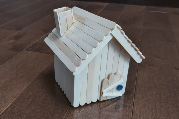 finished simple popsicle stick fairy house