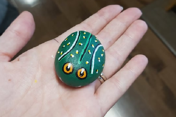 green frog painted rock