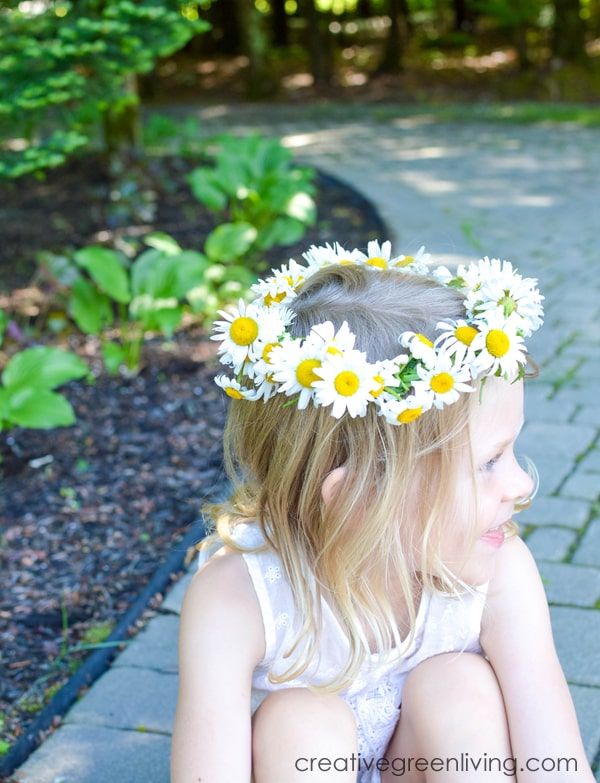 fairy flower crown made out of real daisies