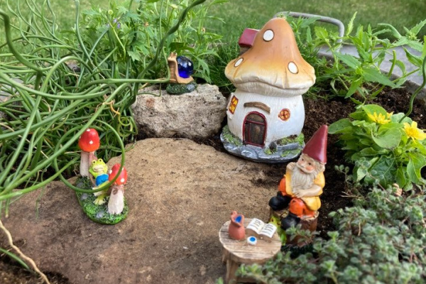 gnome garden accessories from a kit