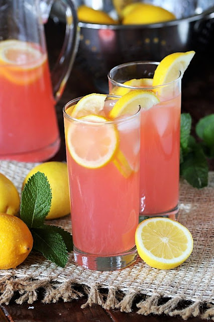 pretty pink lemonade